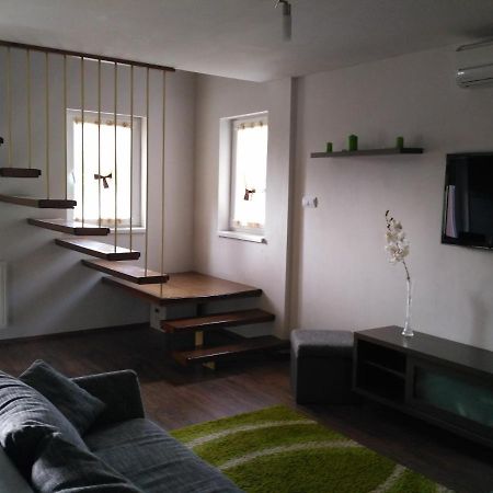 Family Holiday Apartman นีเรกฮาซา ภายนอก รูปภาพ
