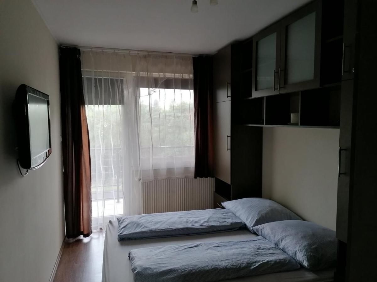 Family Holiday Apartman นีเรกฮาซา ภายนอก รูปภาพ