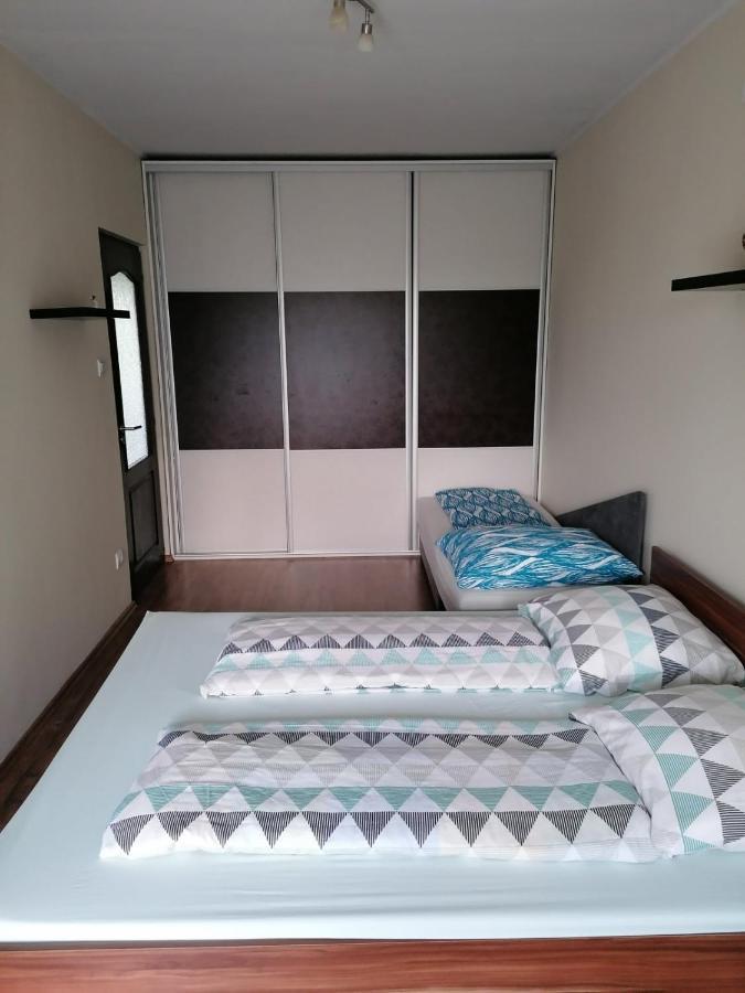Family Holiday Apartman นีเรกฮาซา ภายนอก รูปภาพ